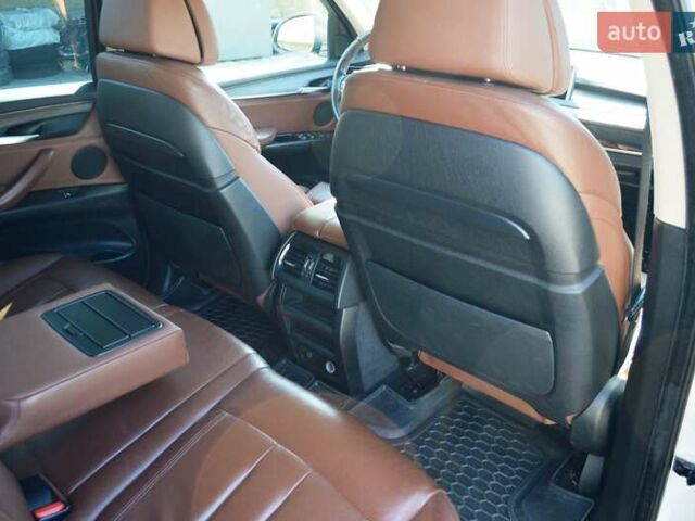 Белый БМВ Х5, объемом двигателя 2.99 л и пробегом 180 тыс. км за 29500 $, фото 38 на Automoto.ua