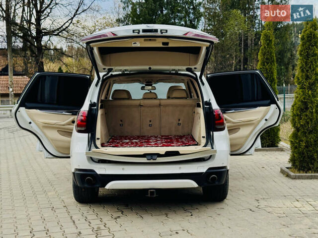 Білий БМВ Х5, об'ємом двигуна 2.98 л та пробігом 226 тис. км за 28999 $, фото 17 на Automoto.ua