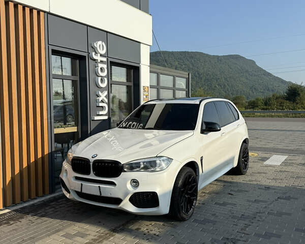 Білий БМВ Х5, об'ємом двигуна 4.39 л та пробігом 204 тис. км за 23500 $, фото 8 на Automoto.ua