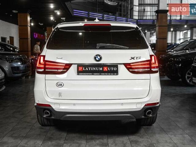 Белый БМВ Х5, объемом двигателя 2.99 л и пробегом 161 тыс. км за 29999 $, фото 4 на Automoto.ua