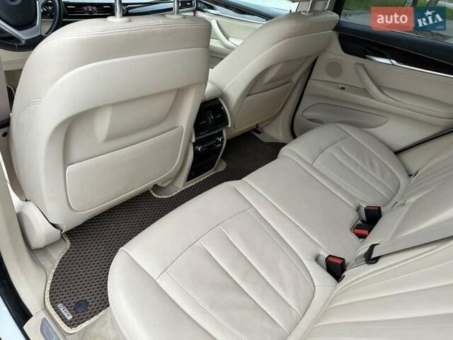 Білий БМВ Х5, об'ємом двигуна 2.98 л та пробігом 192 тис. км за 24300 $, фото 1 на Automoto.ua