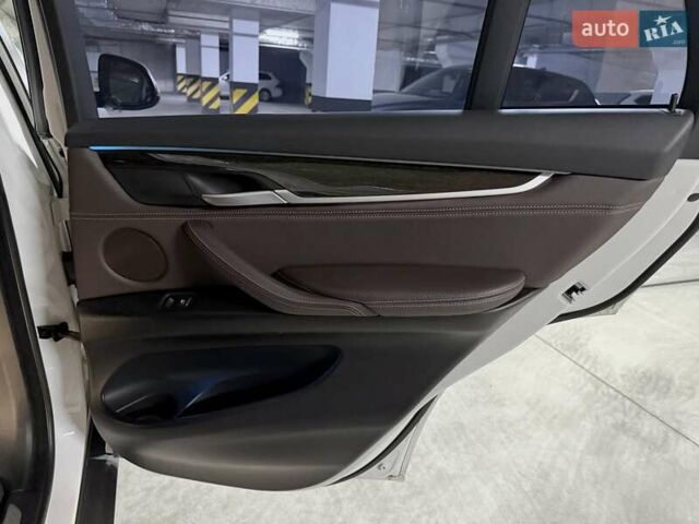 Білий БМВ Х5, об'ємом двигуна 2 л та пробігом 155 тис. км за 24100 $, фото 28 на Automoto.ua