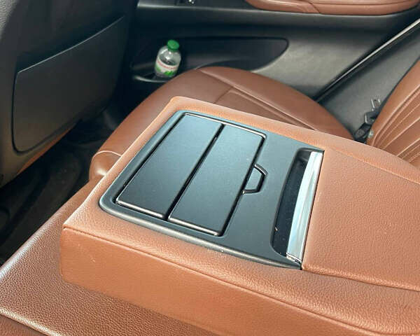 Білий БМВ Х5, об'ємом двигуна 2.98 л та пробігом 160 тис. км за 25000 $, фото 11 на Automoto.ua