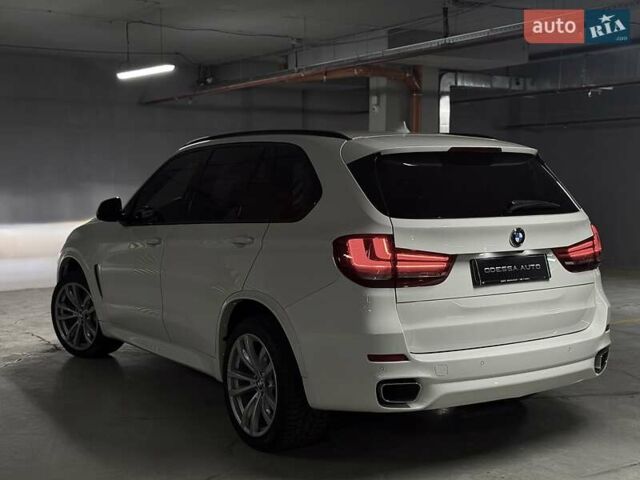 Білий БМВ Х5, об'ємом двигуна 3 л та пробігом 103 тис. км за 37500 $, фото 5 на Automoto.ua