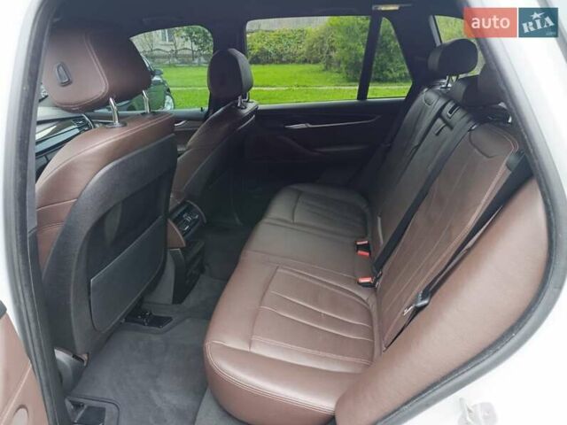 Білий БМВ Х5, об'ємом двигуна 2 л та пробігом 170 тис. км за 28900 $, фото 27 на Automoto.ua