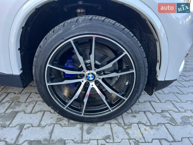 Білий БМВ Х5, об'ємом двигуна 2.98 л та пробігом 203 тис. км за 22900 $, фото 22 на Automoto.ua