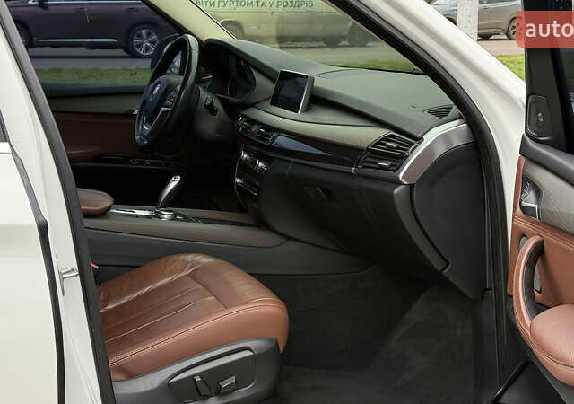 Белый БМВ Х5, объемом двигателя 2 л и пробегом 131 тыс. км за 25000 $, фото 12 на Automoto.ua