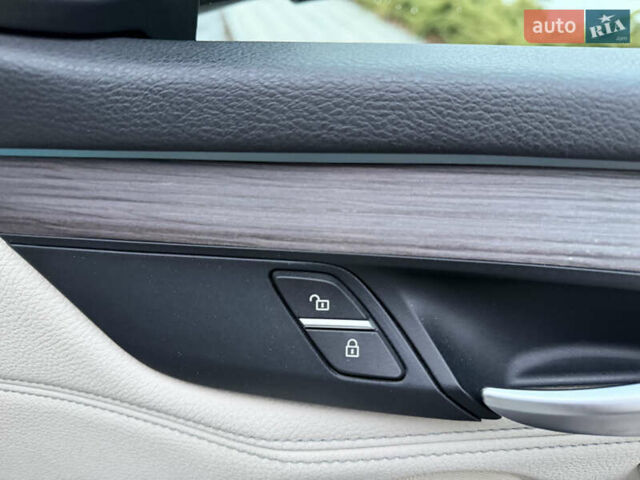 Белый БМВ Х5, объемом двигателя 2.99 л и пробегом 170 тыс. км за 32500 $, фото 13 на Automoto.ua