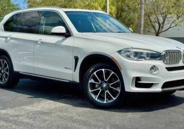 Белый БМВ Х5, объемом двигателя 3 л и пробегом 119 тыс. км за 9800 $, фото 4 на Automoto.ua