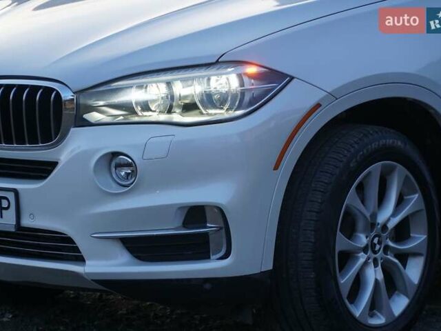 Белый БМВ Х5, объемом двигателя 3 л и пробегом 119 тыс. км за 38300 $, фото 1 на Automoto.ua