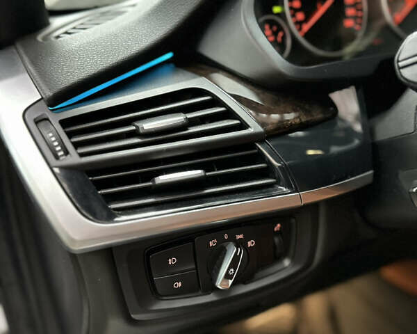 Білий БМВ Х5, об'ємом двигуна 2.99 л та пробігом 125 тис. км за 41500 $, фото 21 на Automoto.ua