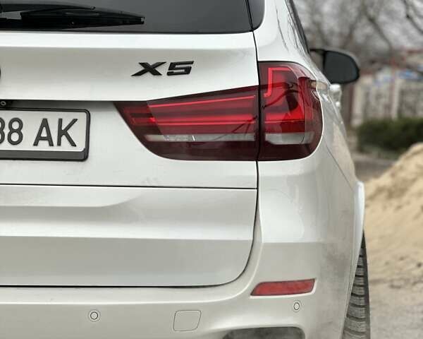Білий БМВ Х5, об'ємом двигуна 3 л та пробігом 114 тис. км за 25000 $, фото 29 на Automoto.ua