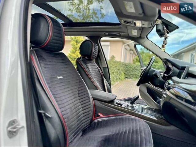 Белый БМВ Х5, объемом двигателя 2.98 л и пробегом 220 тыс. км за 12600 $, фото 2 на Automoto.ua