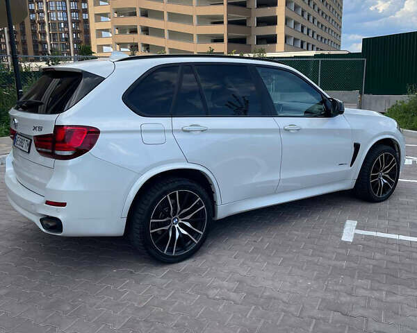 Білий БМВ Х5, об'ємом двигуна 2.98 л та пробігом 160 тис. км за 25000 $, фото 2 на Automoto.ua