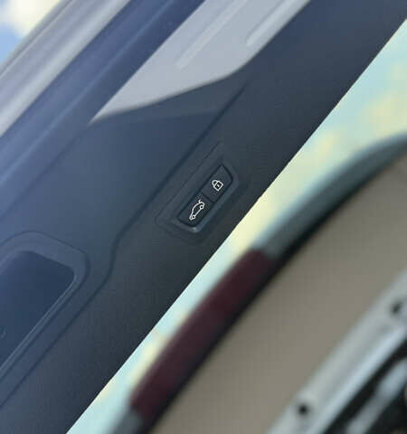 БМВ Х5 2015 в Днепре (Днепропетровске) на Automoto.ua Белый БМВ Х5, объемом двигателя 3 л и пробегом 225 тыс. км за 22000 $, фото 40 на Automoto.ua