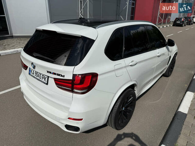 Белый БМВ Х5, объемом двигателя 3 л и пробегом 123 тыс. км за 35999 $, фото 6 на Automoto.ua