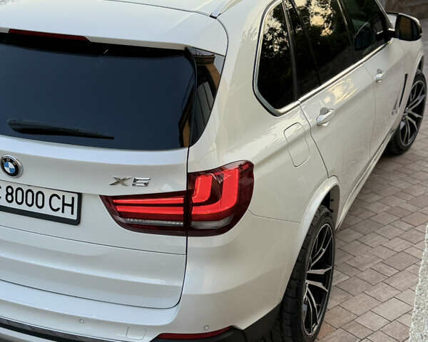 Білий БМВ Х5, об'ємом двигуна 2.98 л та пробігом 199 тис. км за 25900 $, фото 5 на Automoto.ua