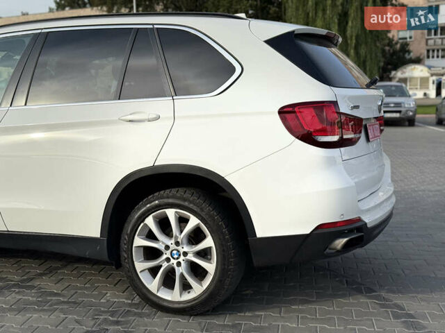 Білий БМВ Х5, об'ємом двигуна 2 л та пробігом 230 тис. км за 18500 $, фото 4 на Automoto.ua