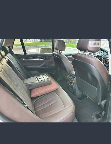 Білий БМВ Х5, об'ємом двигуна 2.99 л та пробігом 189 тис. км за 26000 $, фото 10 на Automoto.ua