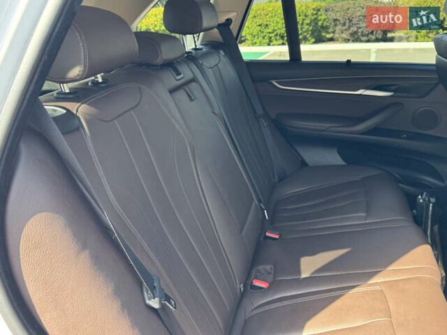 Белый БМВ Х5, объемом двигателя 2.98 л и пробегом 126 тыс. км за 26000 $, фото 49 на Automoto.ua