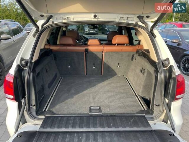 Білий БМВ Х5, об'ємом двигуна 2.98 л та пробігом 204 тис. км за 17300 $, фото 32 на Automoto.ua