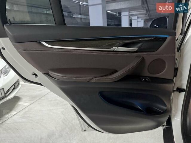 Білий БМВ Х5, об'ємом двигуна 2 л та пробігом 155 тис. км за 24100 $, фото 25 на Automoto.ua