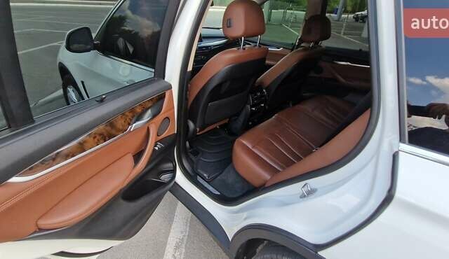 Білий БМВ Х5, об'ємом двигуна 2.98 л та пробігом 102 тис. км за 26500 $, фото 18 на Automoto.ua