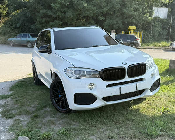 Білий БМВ Х5, об'ємом двигуна 4.39 л та пробігом 204 тис. км за 23500 $, фото 2 на Automoto.ua