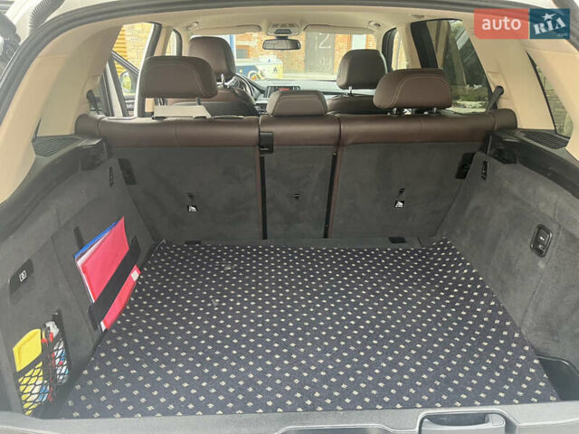 Белый БМВ Х5, объемом двигателя 2 л и пробегом 220 тыс. км за 28500 $, фото 1 на Automoto.ua