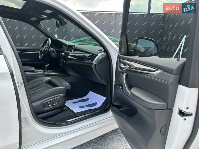 Білий БМВ Х5, об'ємом двигуна 2.98 л та пробігом 183 тис. км за 26999 $, фото 25 на Automoto.ua