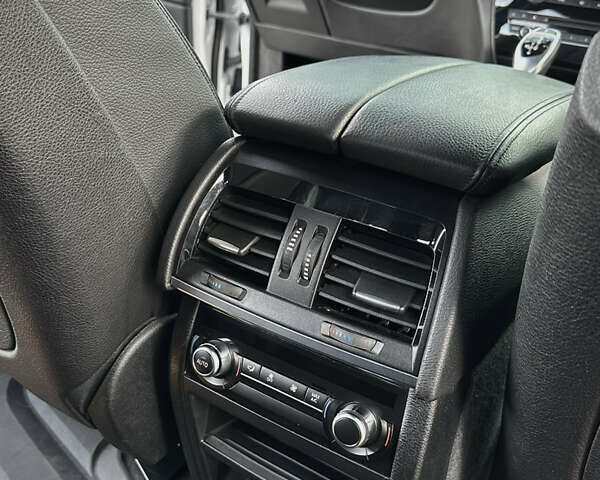 БМВ Х5 2015 в Кривом Роге на Automoto.ua Белый БМВ Х5, объемом двигателя 2.98 л и пробегом 115 тыс. км за 30000 $, фото 15 на Automoto.ua