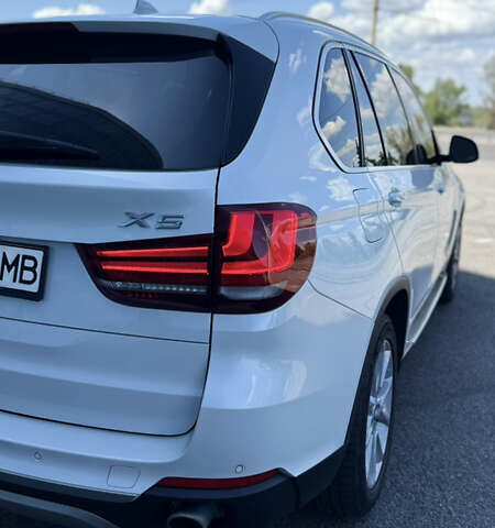 БМВ Х5 2015 в Днепре (Днепропетровске) на Automoto.ua Белый БМВ Х5, объемом двигателя 3 л и пробегом 225 тыс. км за 22000 $, фото 11 на Automoto.ua