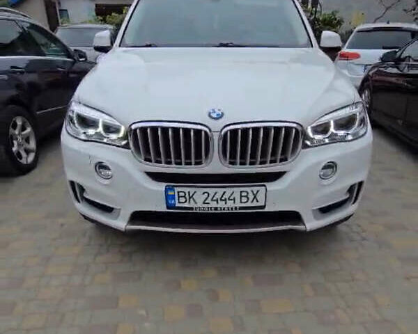 Белый БМВ Х5, объемом двигателя 3 л и пробегом 210 тыс. км за 23000 $, фото 4 на Automoto.ua