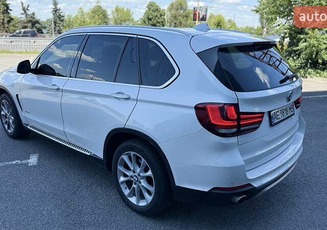 БМВ Х5 2015 в Днепре (Днепропетровске) на Automoto.ua Белый БМВ Х5, объемом двигателя 3 л и пробегом 225 тыс. км за 22000 $, фото 16 на Automoto.ua