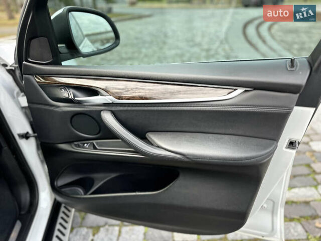 Белый БМВ Х5, объемом двигателя 2.98 л и пробегом 209 тыс. км за 17950 $, фото 26 на Automoto.ua