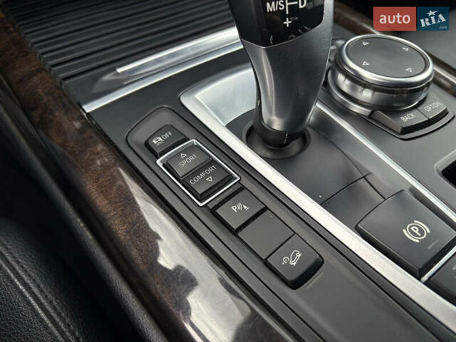 Білий БМВ Х5, об'ємом двигуна 2.98 л та пробігом 232 тис. км за 21500 $, фото 18 на Automoto.ua