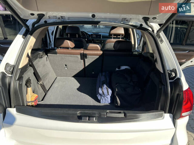 Білий БМВ Х5, об'ємом двигуна 2.98 л та пробігом 203 тис. км за 22900 $, фото 28 на Automoto.ua