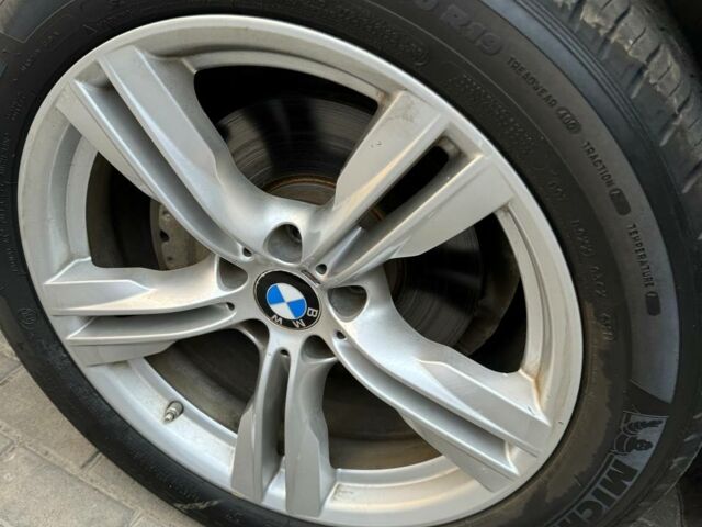 Белый БМВ Х5, объемом двигателя 3 л и пробегом 160 тыс. км за 21300 $, фото 16 на Automoto.ua