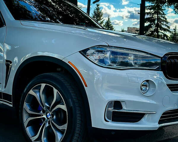 Білий БМВ Х5, об'ємом двигуна 2 л та пробігом 154 тис. км за 30500 $, фото 16 на Automoto.ua