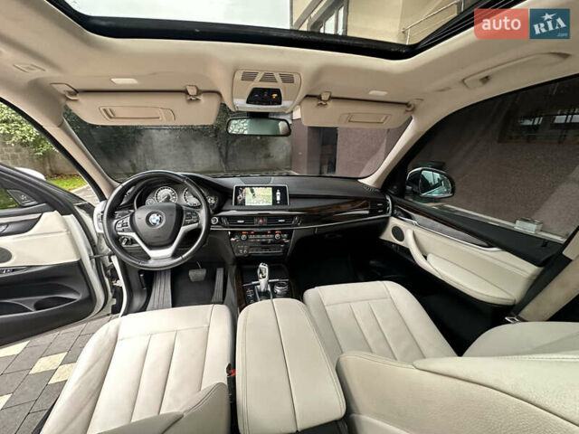 Белый БМВ Х5, объемом двигателя 2.98 л и пробегом 245 тыс. км за 17700 $, фото 7 на Automoto.ua