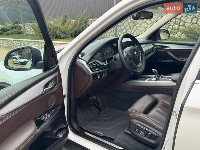 Білий БМВ Х5, об'ємом двигуна 3 л та пробігом 178 тис. км за 30500 $, фото 18 на Automoto.ua