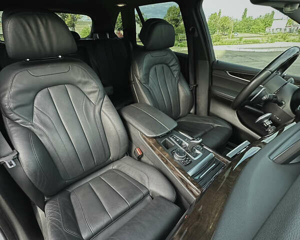 БМВ Х5 2015 в Кривом Роге на Automoto.ua Белый БМВ Х5, объемом двигателя 2.98 л и пробегом 115 тыс. км за 30000 $, фото 14 на Automoto.ua