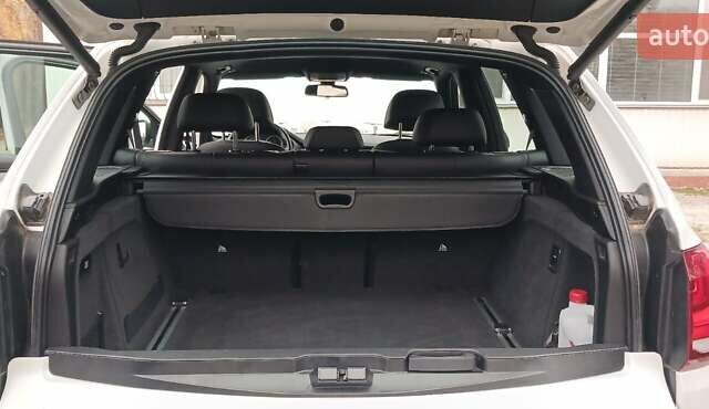 Белый БМВ Х5, объемом двигателя 2.99 л и пробегом 84 тыс. км за 40000 $, фото 9 на Automoto.ua