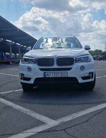 Білий БМВ Х5, об'ємом двигуна 2.98 л та пробігом 102 тис. км за 26500 $, фото 2 на Automoto.ua