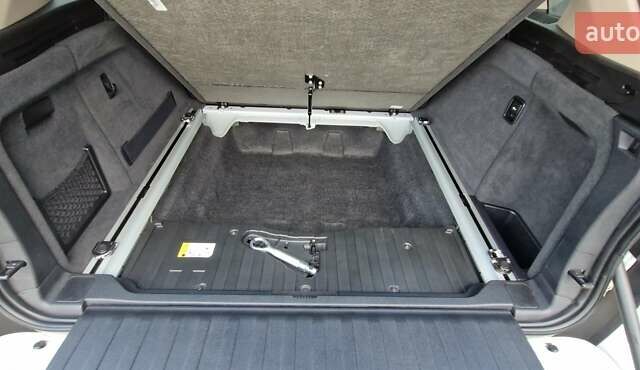 Білий БМВ Х5, об'ємом двигуна 2.98 л та пробігом 102 тис. км за 26500 $, фото 17 на Automoto.ua