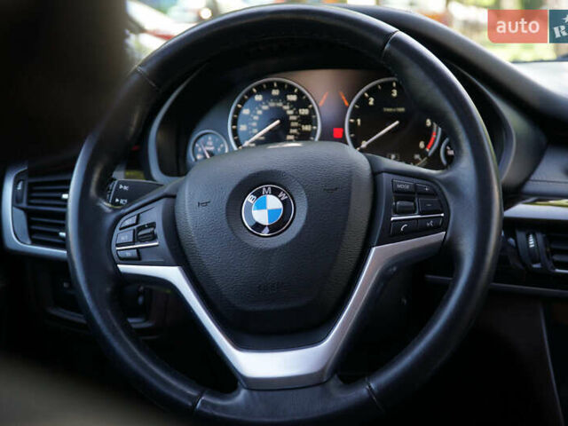 Белый БМВ Х5, объемом двигателя 3 л и пробегом 119 тыс. км за 38300 $, фото 24 на Automoto.ua