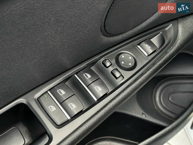 Белый БМВ Х5, объемом двигателя 2.98 л и пробегом 95 тыс. км за 27999 $, фото 26 на Automoto.ua