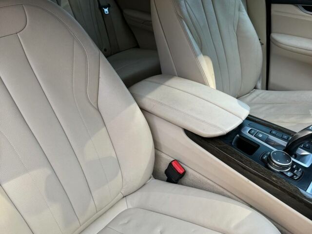 Белый БМВ Х5, объемом двигателя 3 л и пробегом 160 тыс. км за 21300 $, фото 12 на Automoto.ua