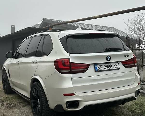 Білий БМВ Х5, об'ємом двигуна 3 л та пробігом 114 тис. км за 25000 $, фото 26 на Automoto.ua