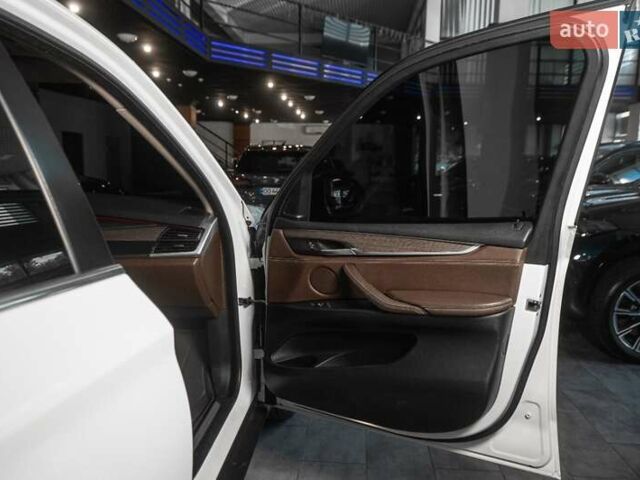 Белый БМВ Х5, объемом двигателя 2.99 л и пробегом 161 тыс. км за 29999 $, фото 31 на Automoto.ua